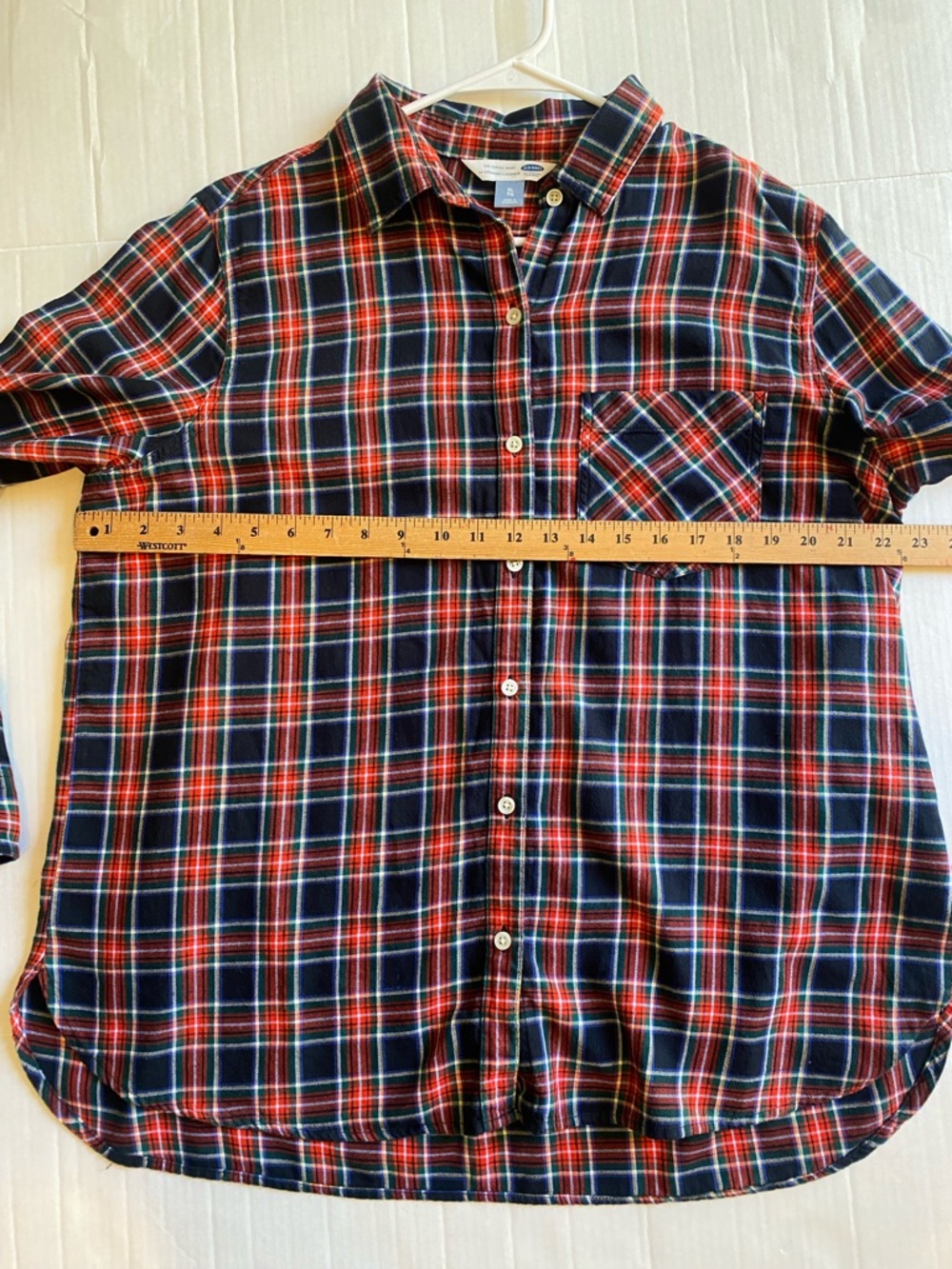Upcycled Plaid Flannel Shirt with Queen Graphic Size XL - Picture 4 of 7